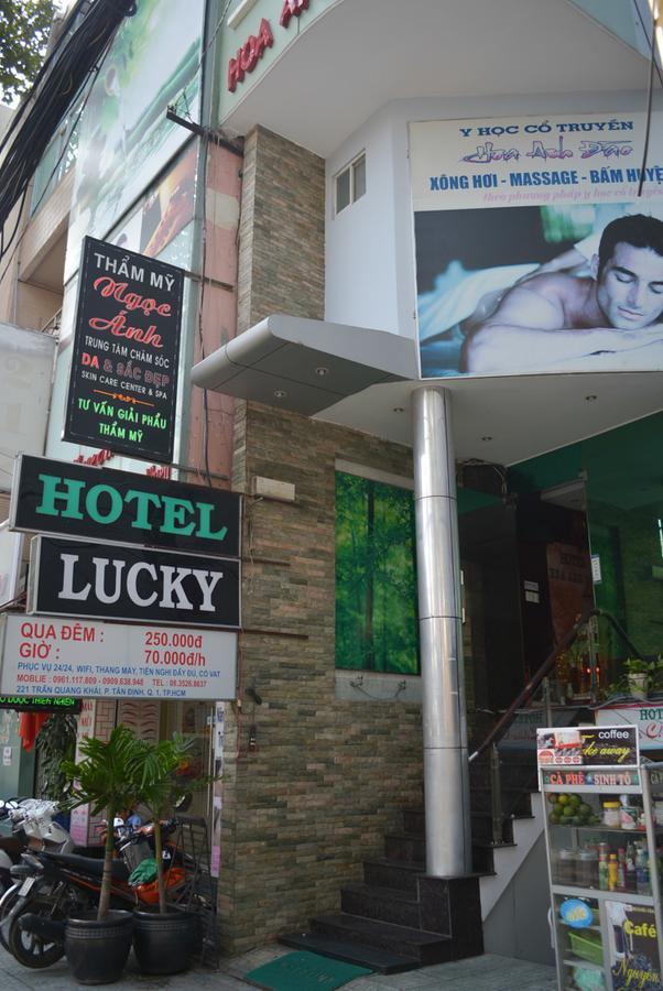 Lucky Hotel Ho Chi Minh-stad Buitenkant foto
