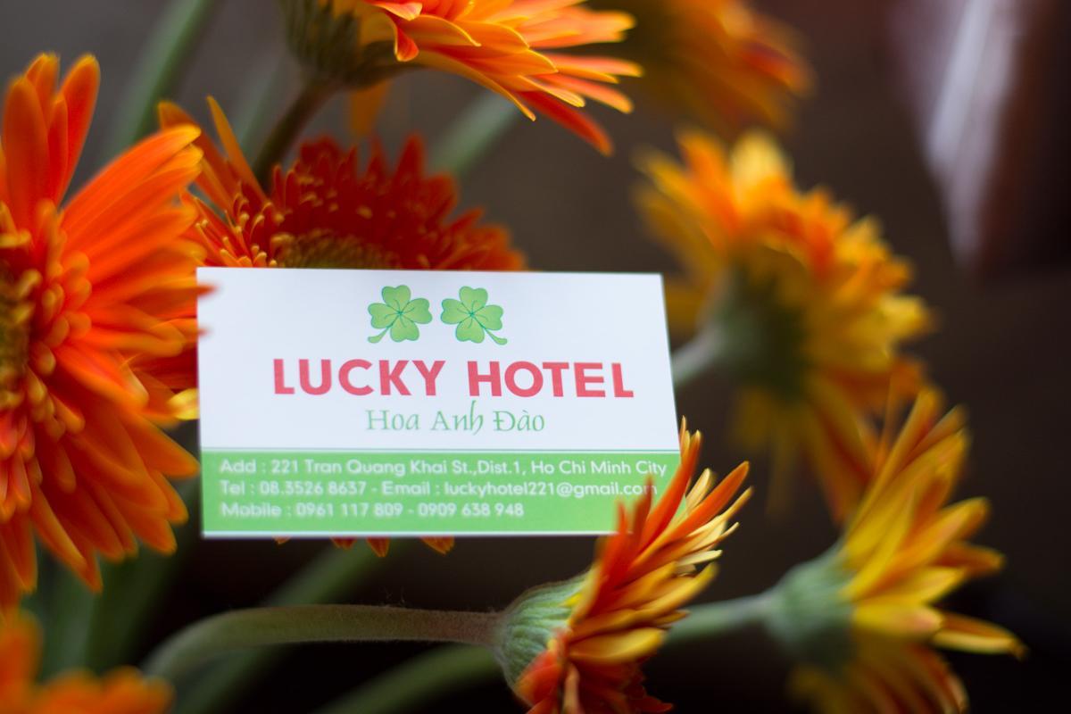 Lucky Hotel Ho Chi Minh-stad Buitenkant foto