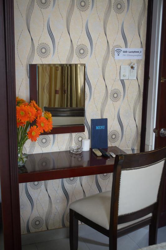 Lucky Hotel Ho Chi Minh-stad Kamer foto