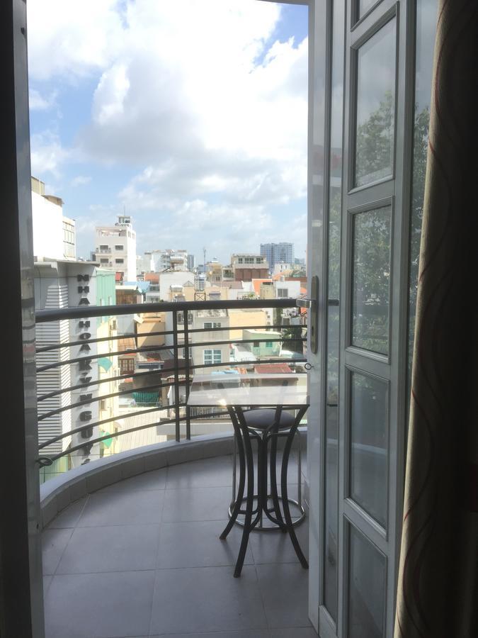 Lucky Hotel Ho Chi Minh-stad Buitenkant foto